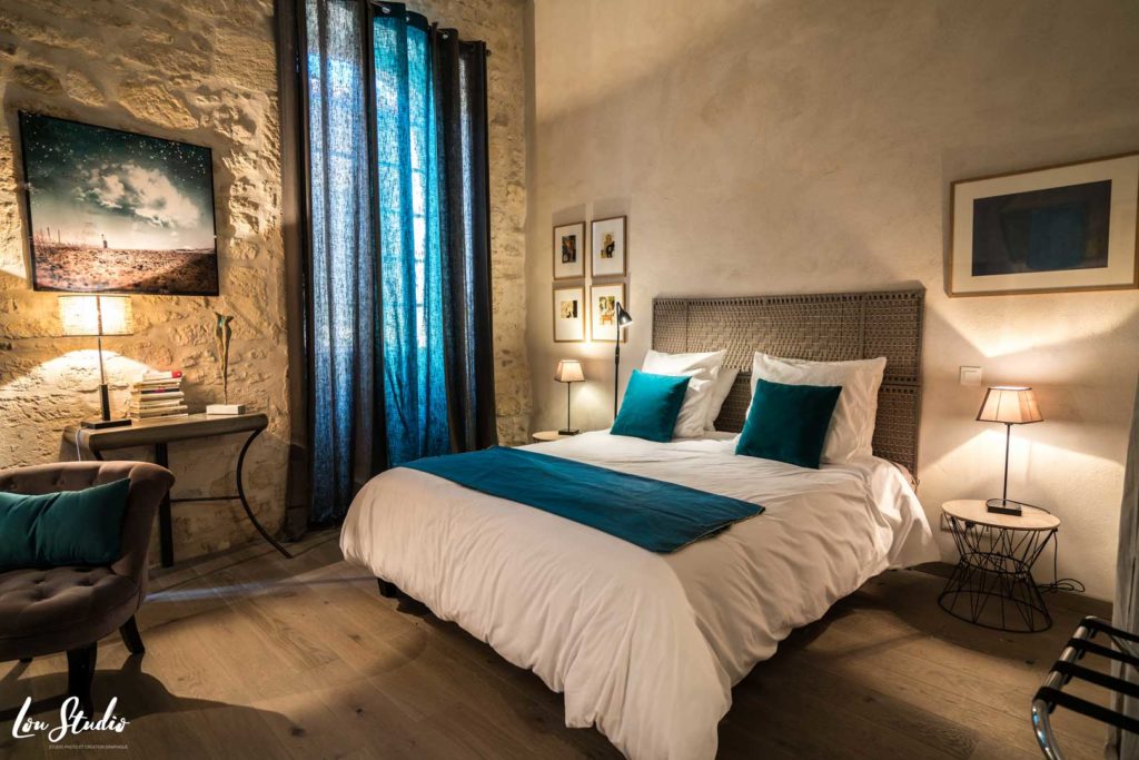 Chambre avec lit double